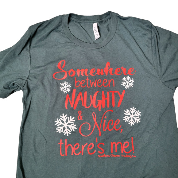 Southern Trading Co "Somewhere between naughty and nice there's me" T-shirt M - Picture 1 of 4